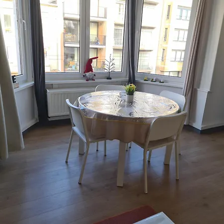 Appartement Avec Parking 50 M De La Mer De Panne Exterior photo